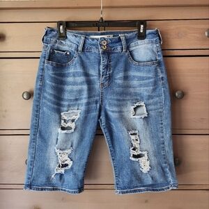 !IT. KYLIE HIGH RISE CURVEY LONG Distressed Denim Shorts SIZE 12